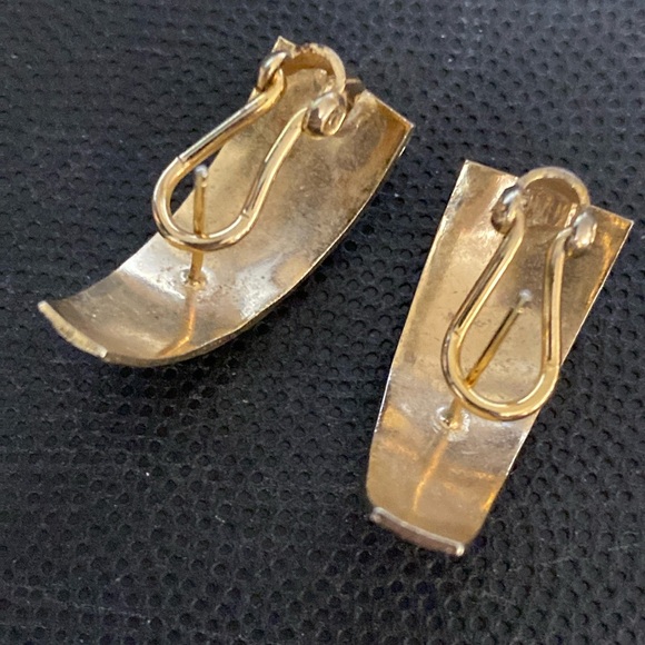 Vintage 80’s Gold tone with cream enamel clipon pierced Earrings - Picture 4 of 6